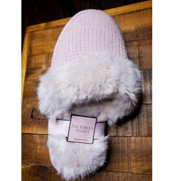 Victoria Secret Furry Slippers SZ 7/8 - Picture 1 of 1